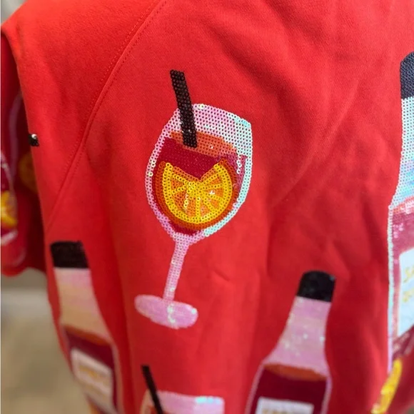 New! QUEEN OF SPARKLES Red Queen of Spritz All Over Top - Picture 9 of 10